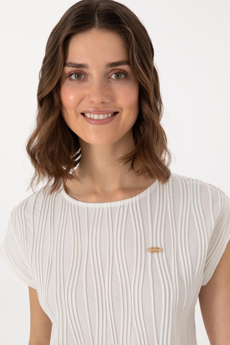 Kadın Beyaz Crop Bisiklet Yaka Tişört - 50299812012