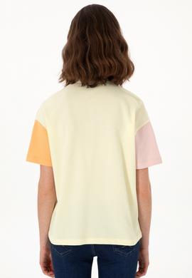 Kadın Açık Haki Polo Yaka Tişört - 50300799009