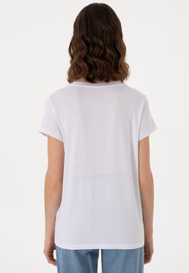 Kadın Beyaz V Yaka Basic Tişört - 50300829004