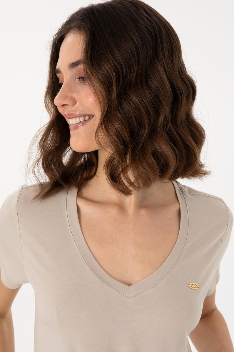 Kadın Taş V Yaka Basic Tişört
