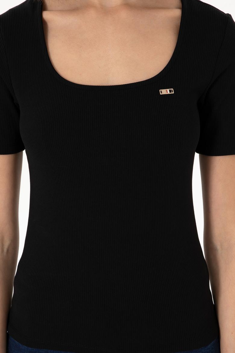 Kadın Siyah Kare Yaka Tişört - 50305762021