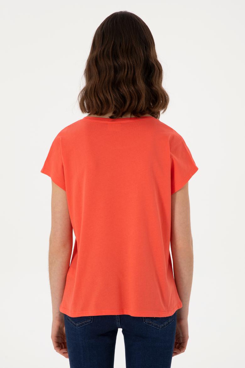 Kadın Nar Çiçeği Bisiklet Yaka Tişört - 50305823035