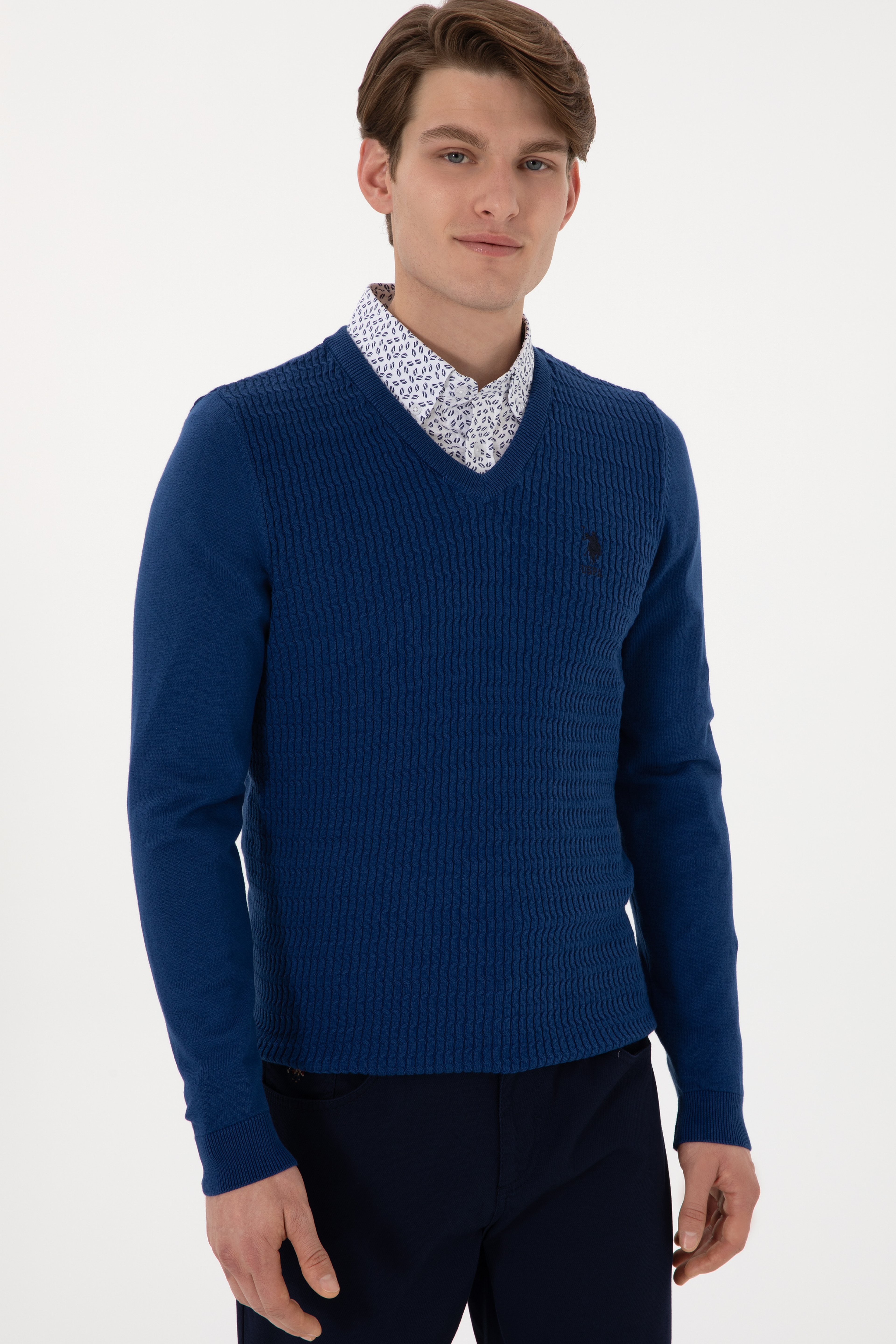 Erkek Slim Fit V Yaka İndigo Basic Kazak - Image 3