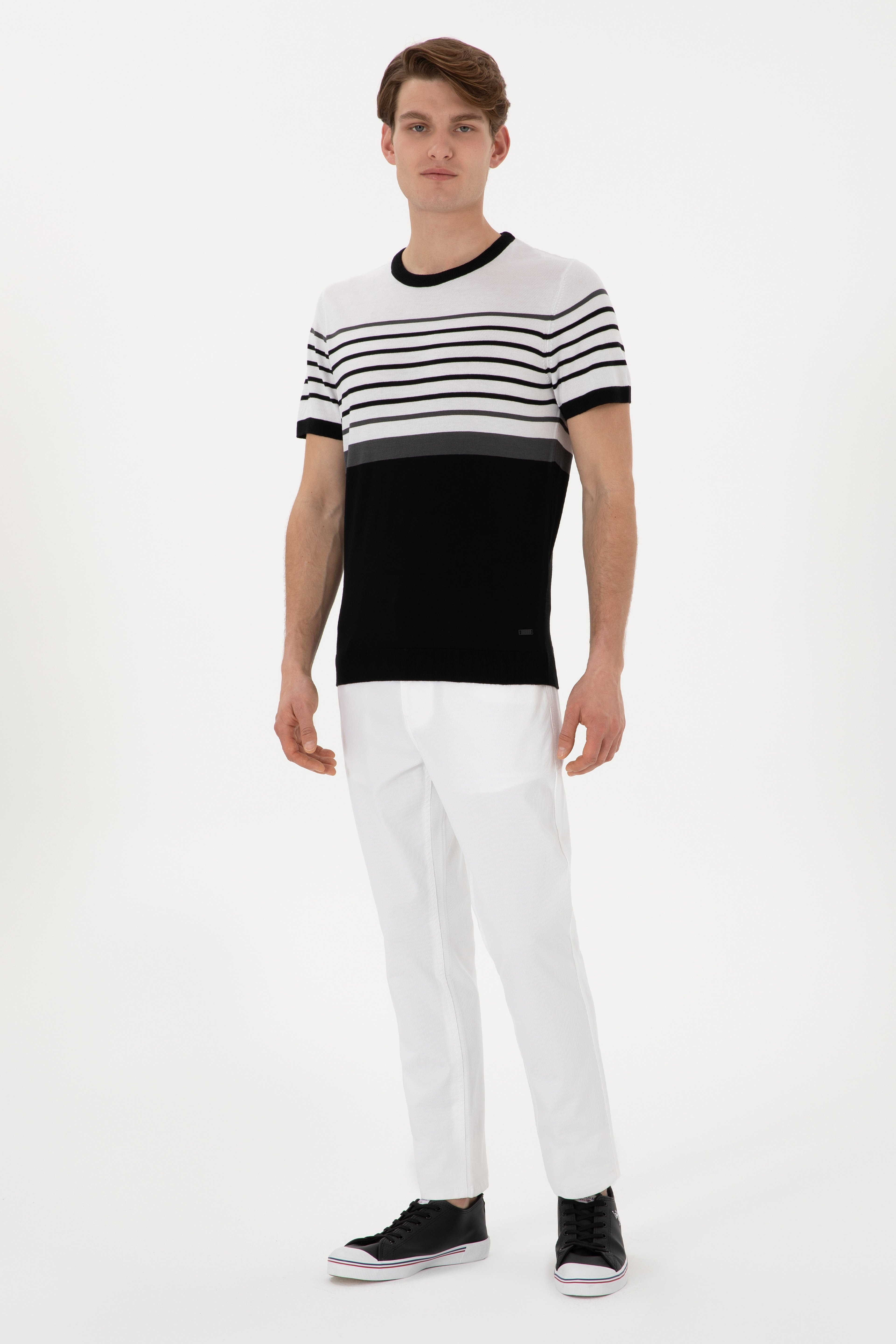 Erkek Slim Fit Bisiklet Yaka Siyah Tişört - Image 4