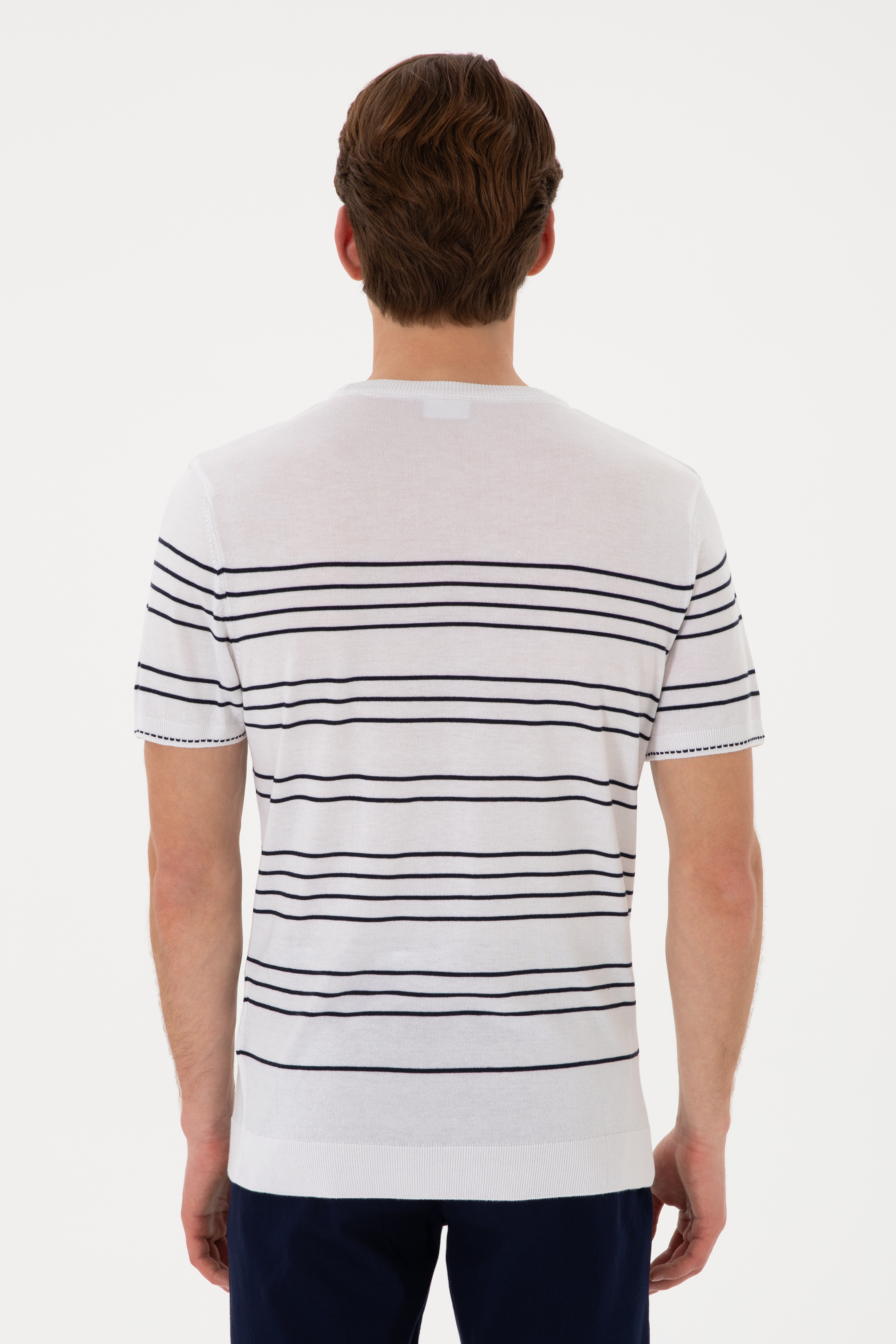 Erkek Slim Fit Bisiklet Yaka Beyaz Tişört - Image 5