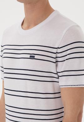 Erkek Slim Fit Bisiklet Yaka Beyaz Tişört - 50299396006