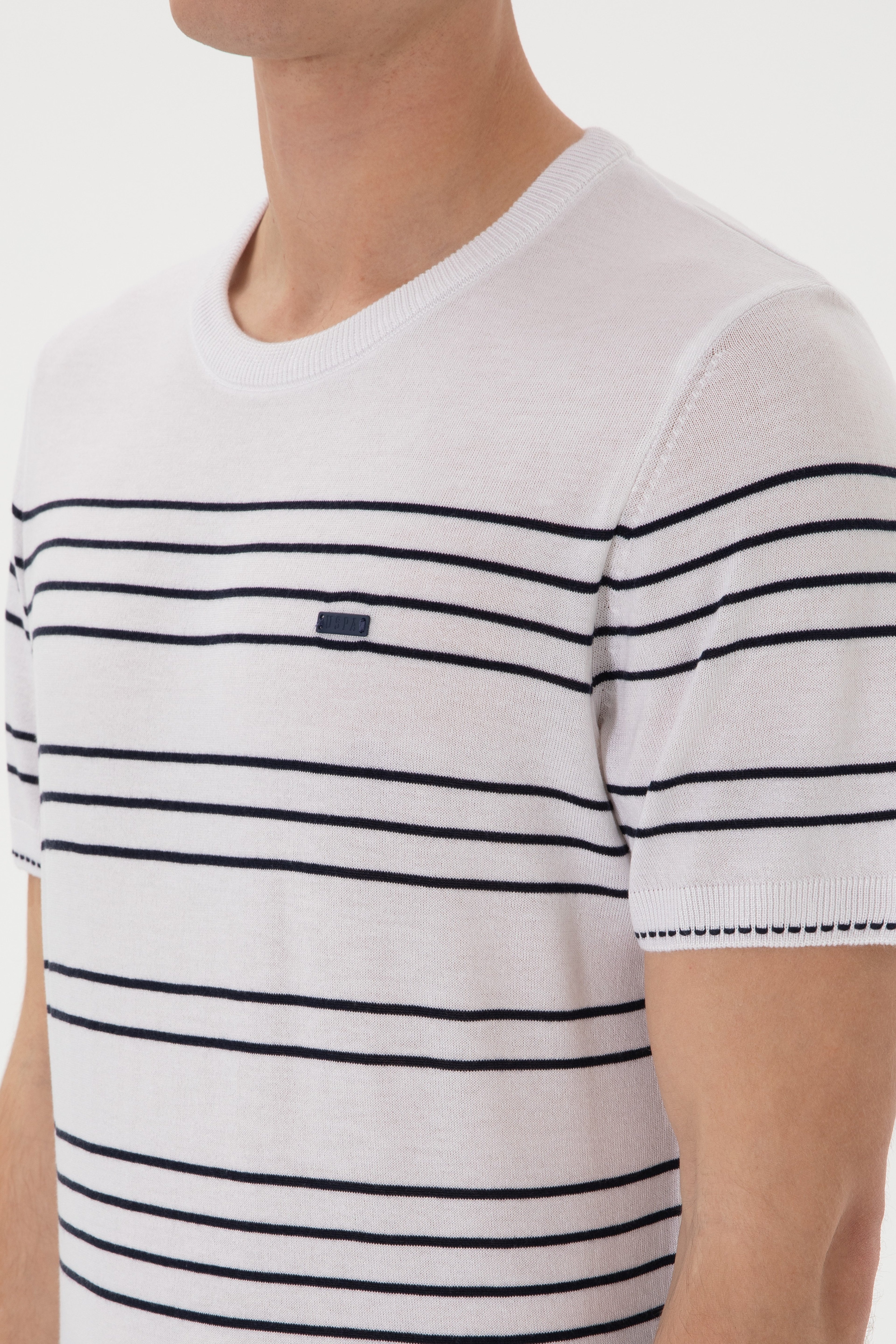 Erkek Slim Fit Bisiklet Yaka Beyaz Tişört - Image 7