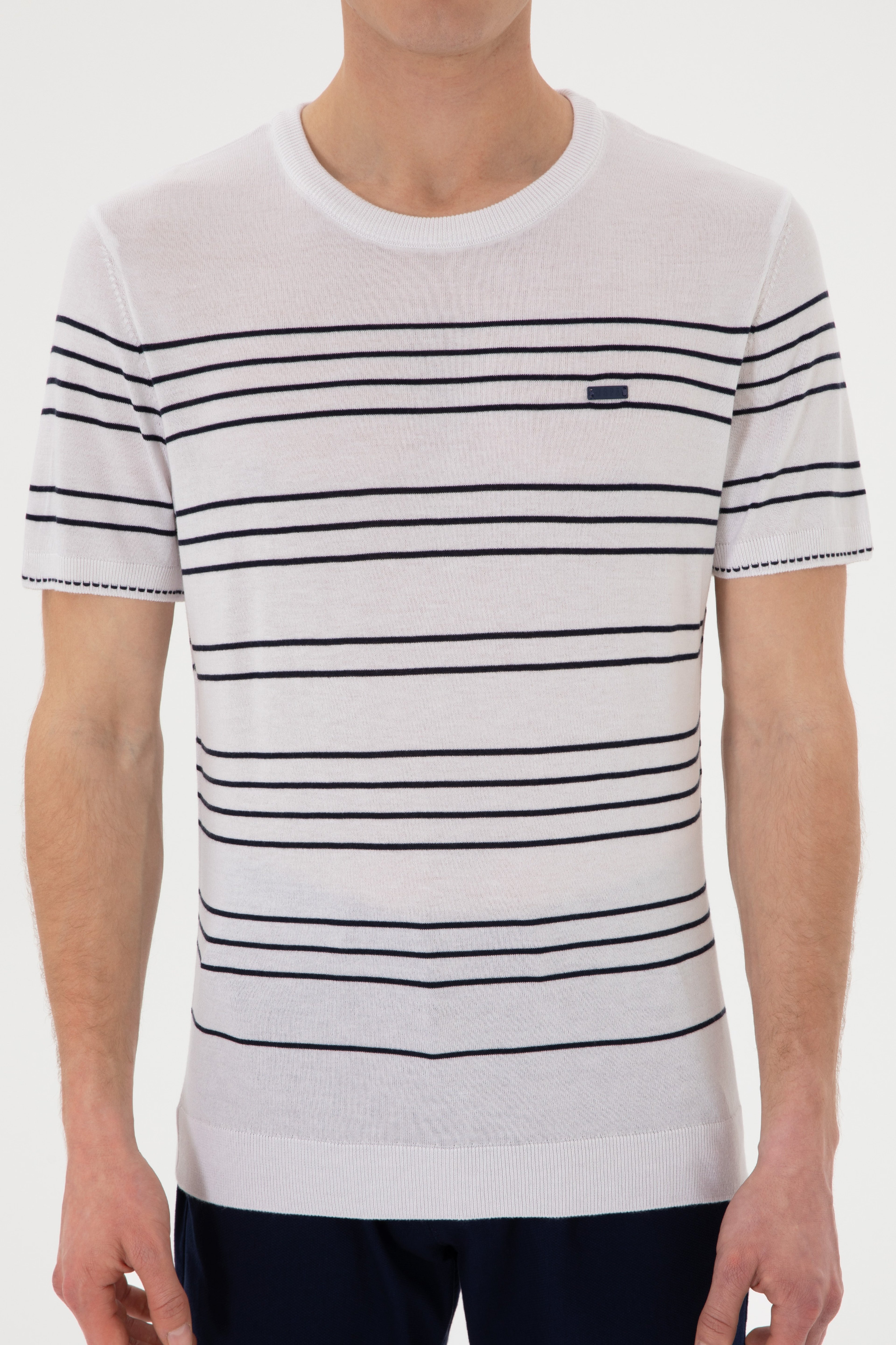 Erkek Slim Fit Bisiklet Yaka Beyaz Tişört