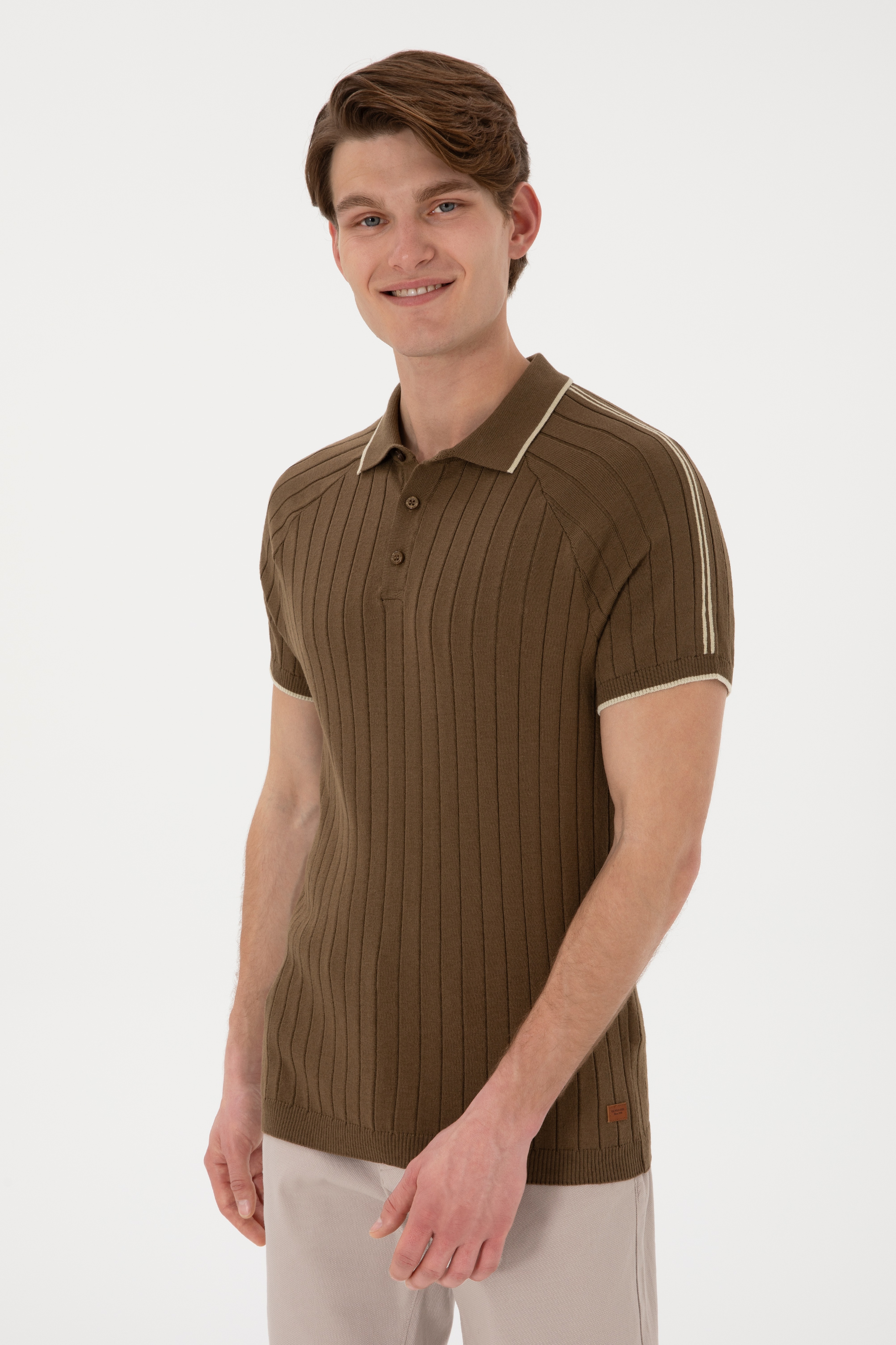 Erkek Slim Fit Bisiklet Yaka Haki Tişört