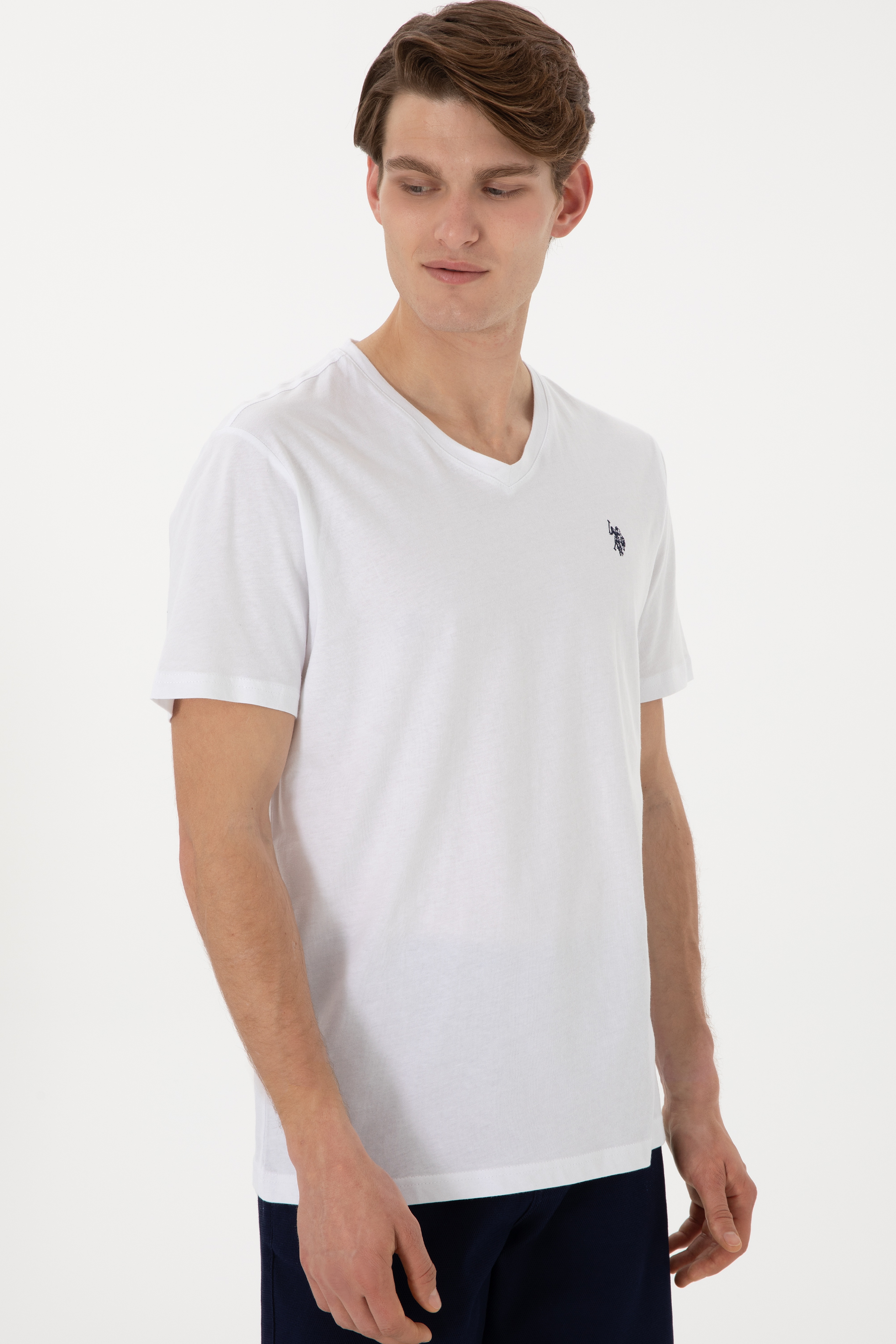Erkek Regular Fit V Yaka Siyah Basic Tişört - Image 3
