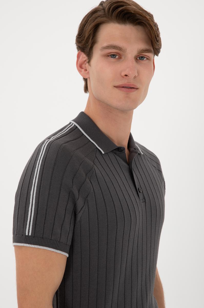 Erkek Slim Fit Bisiklet Yaka Antrasit Tişört