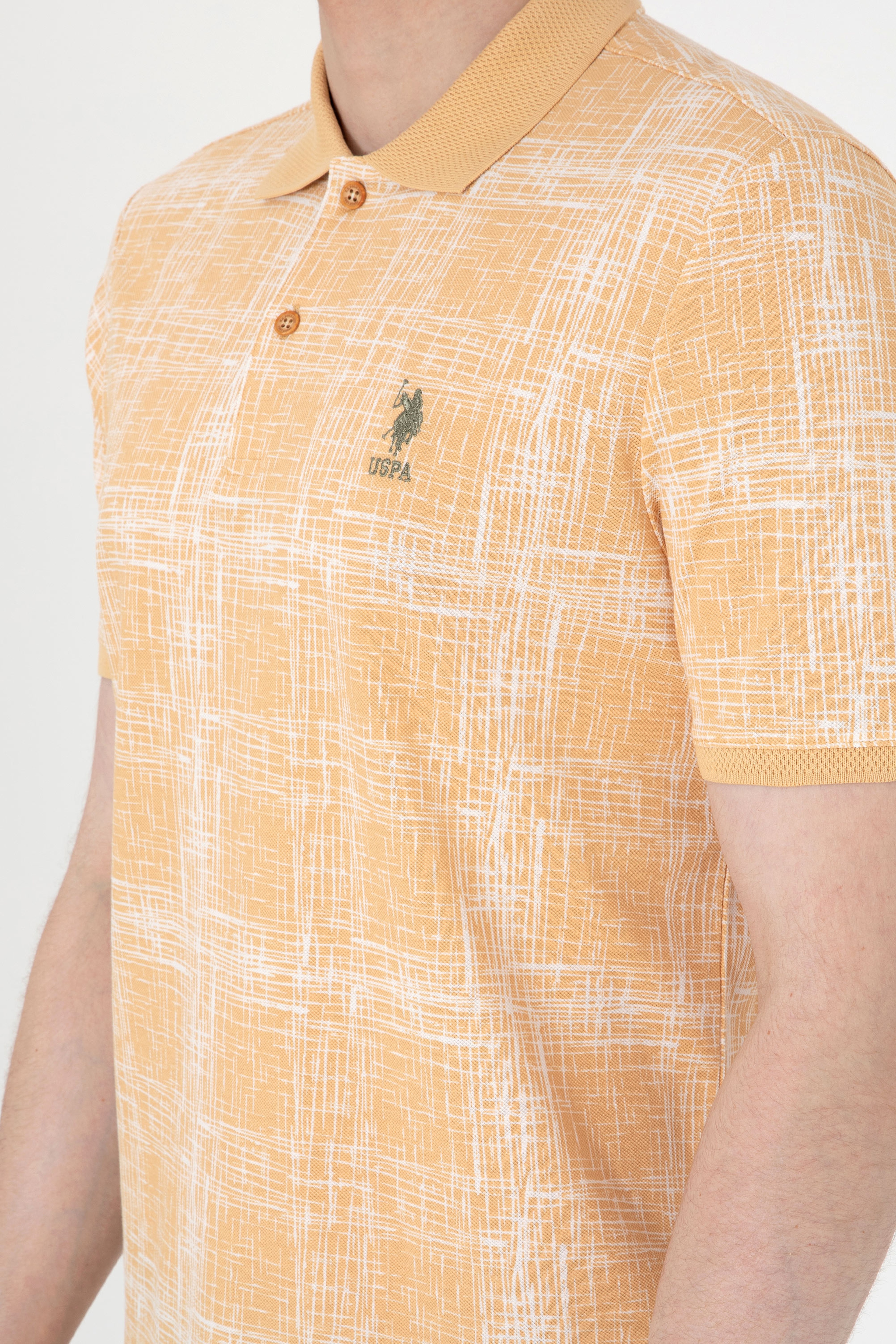 Erkek Regular Fit Polo Yaka Bej Desenli Tişört - Image 7