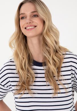 Kadın Lacivert Çizgili Bisiklet Yaka Tişört - 50305911030