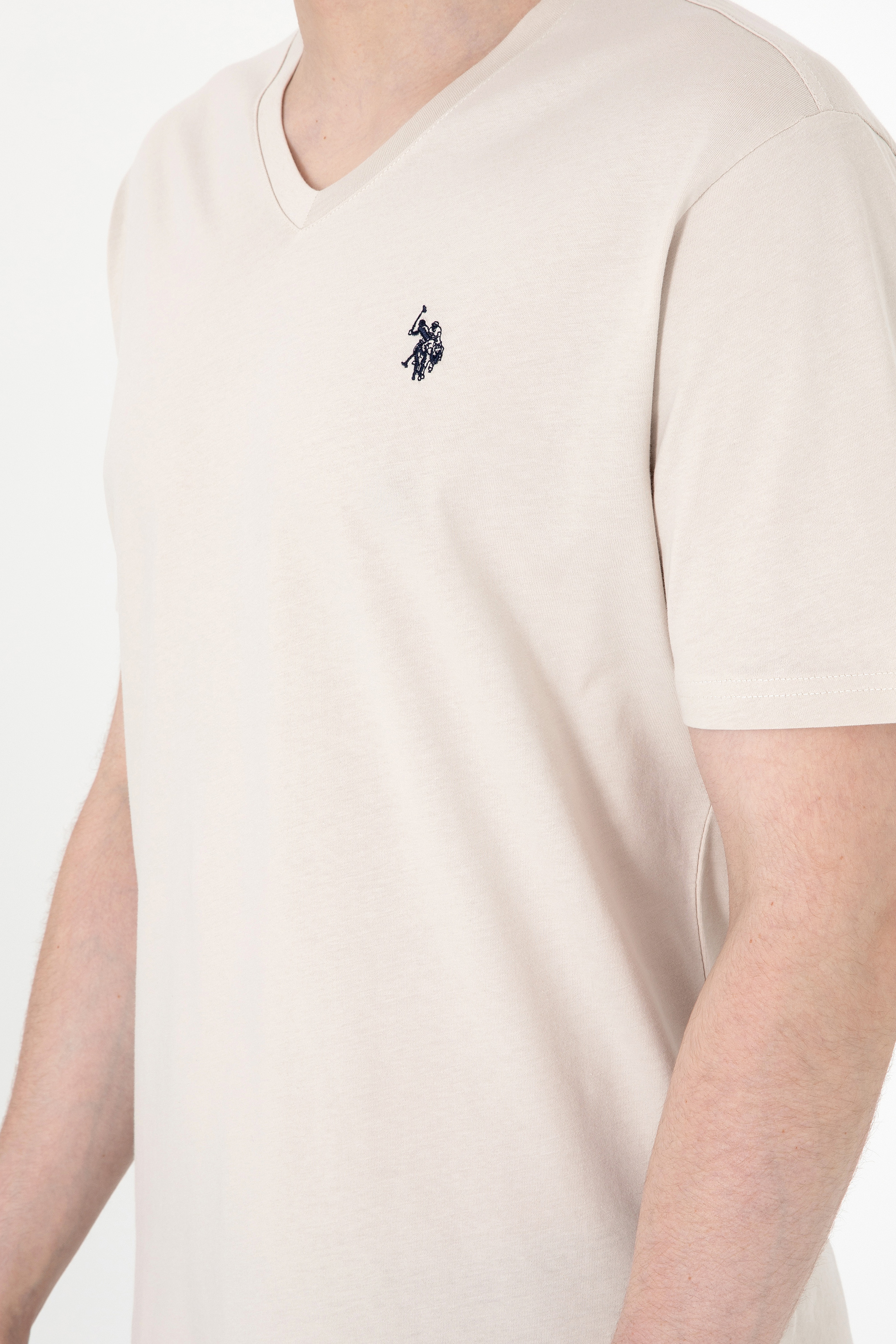 Erkek Regular Fit V Yaka Taş Basic Tişört