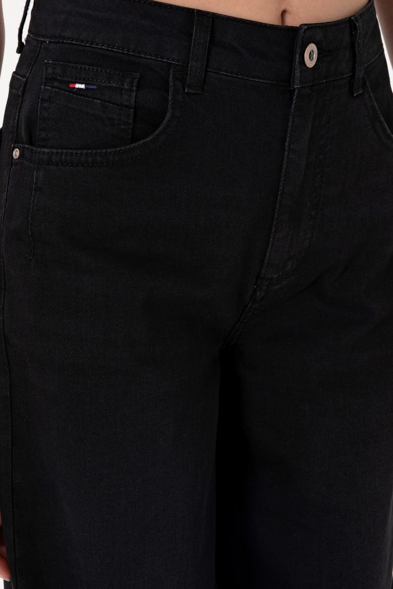 Kadın Siyah Loose Fit Jean Pantolon - 50308350007