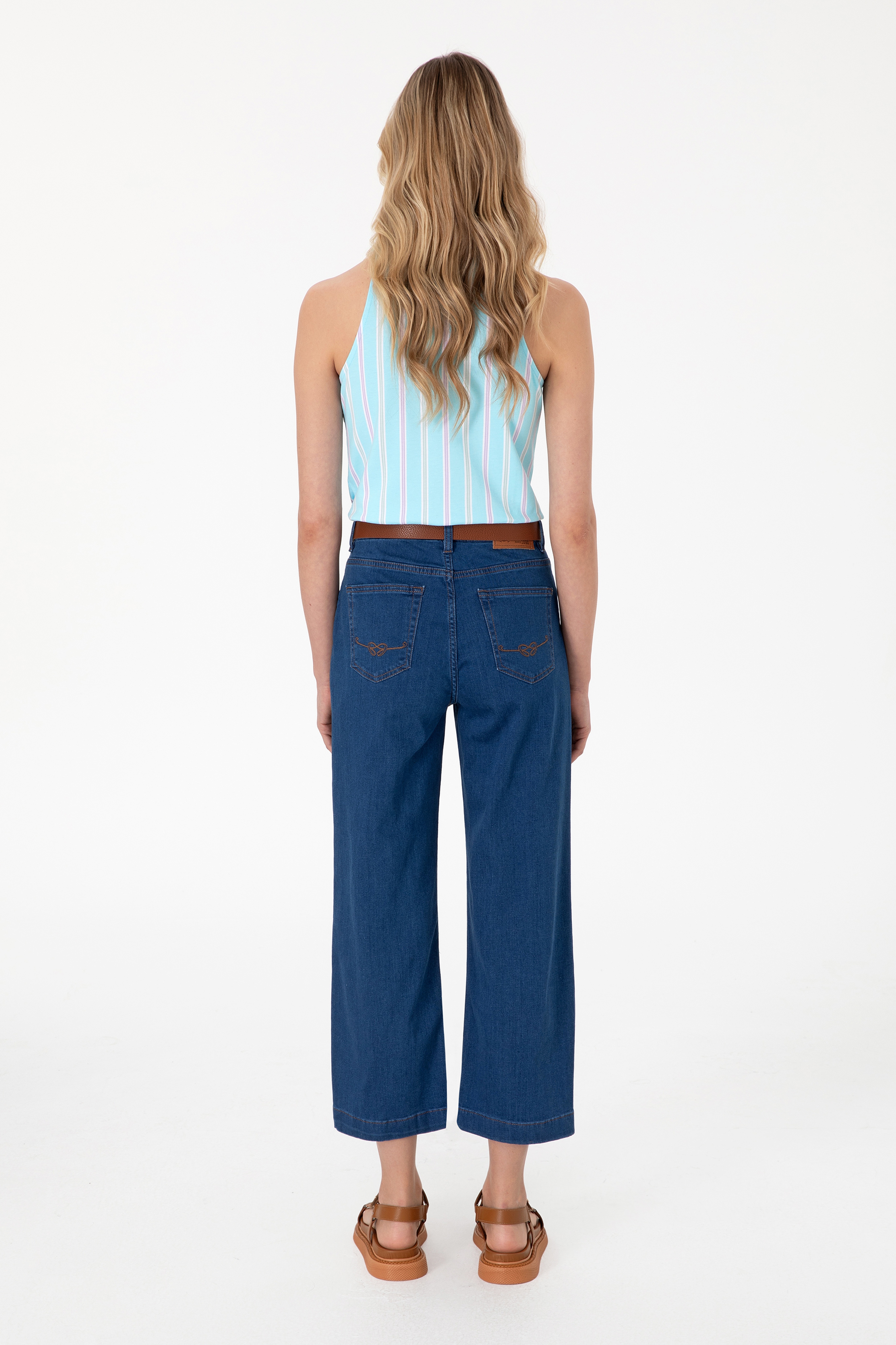 Kadın Mavi Loose Cropped Fit Jean Pantolon - Image 4