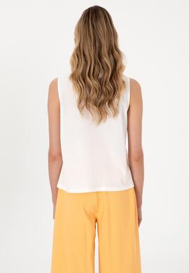 Kadın Ekru Kolsuz V Yaka Tişört - 50300793006