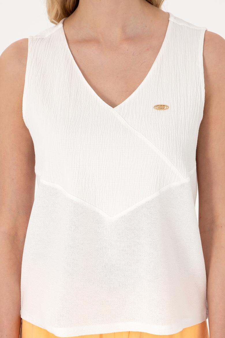 Kadın Ekru Kolsuz V Yaka Tişört - 50300793006