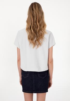 Kadın Açık Gri Bisiklet Yaka Tişört - 50300778004