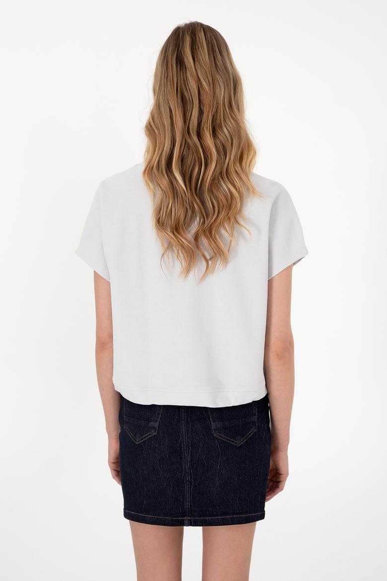 Kadın Açık Gri Bisiklet Yaka Tişört - 50300778004