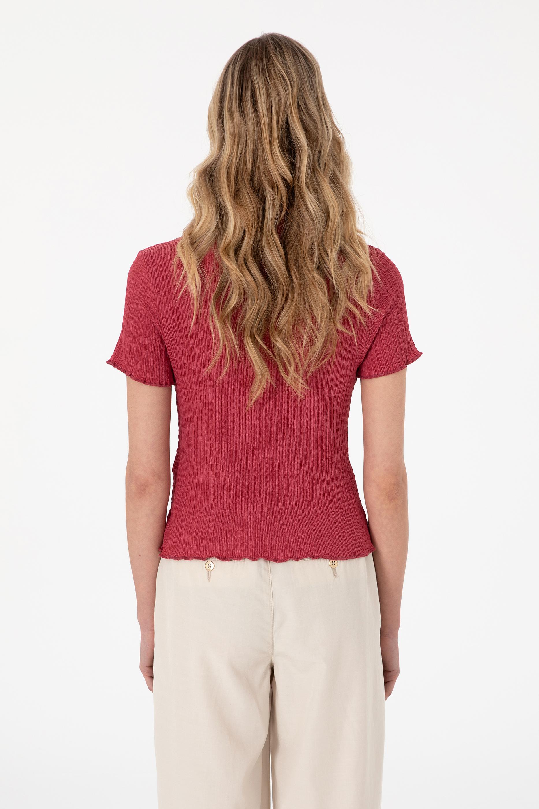 Kadın Vişne Dik Yaka Tişört