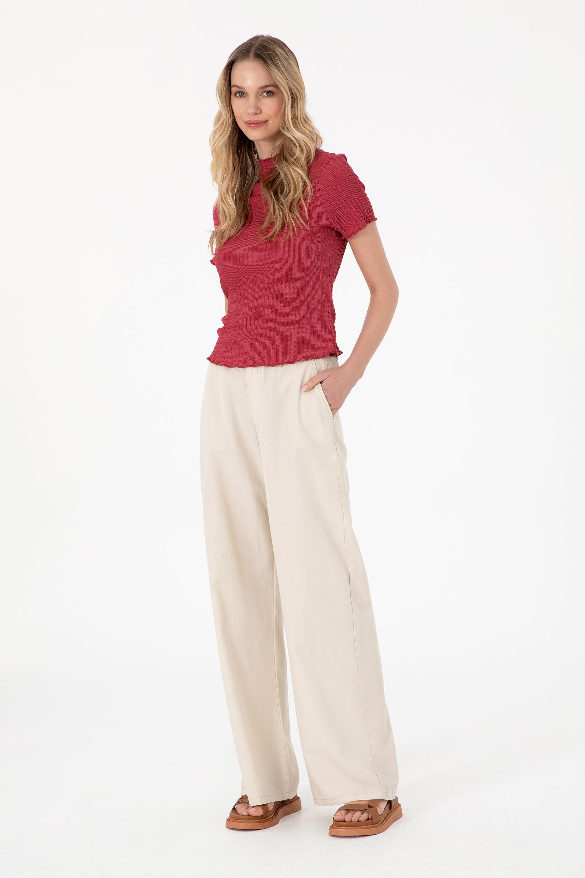 Kadın Vişne Dik Yaka Tişört