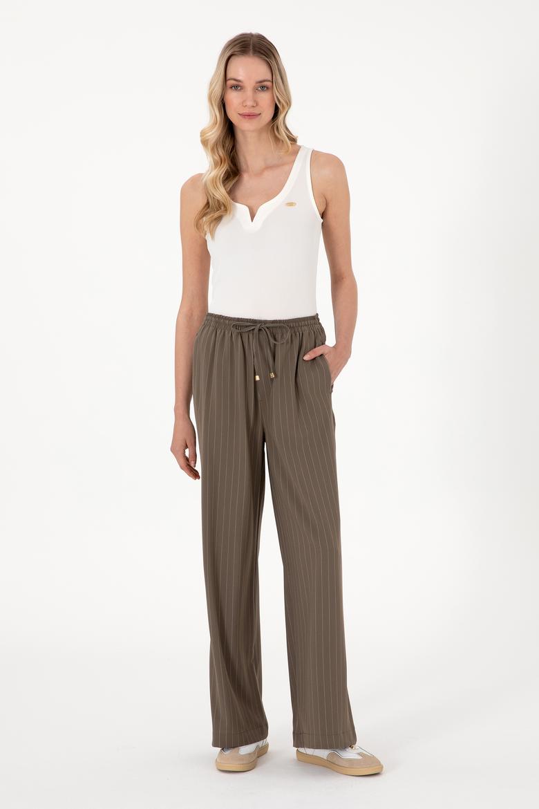 Kadın Ekru Kolsuz V Yaka Tişört - 50300670015