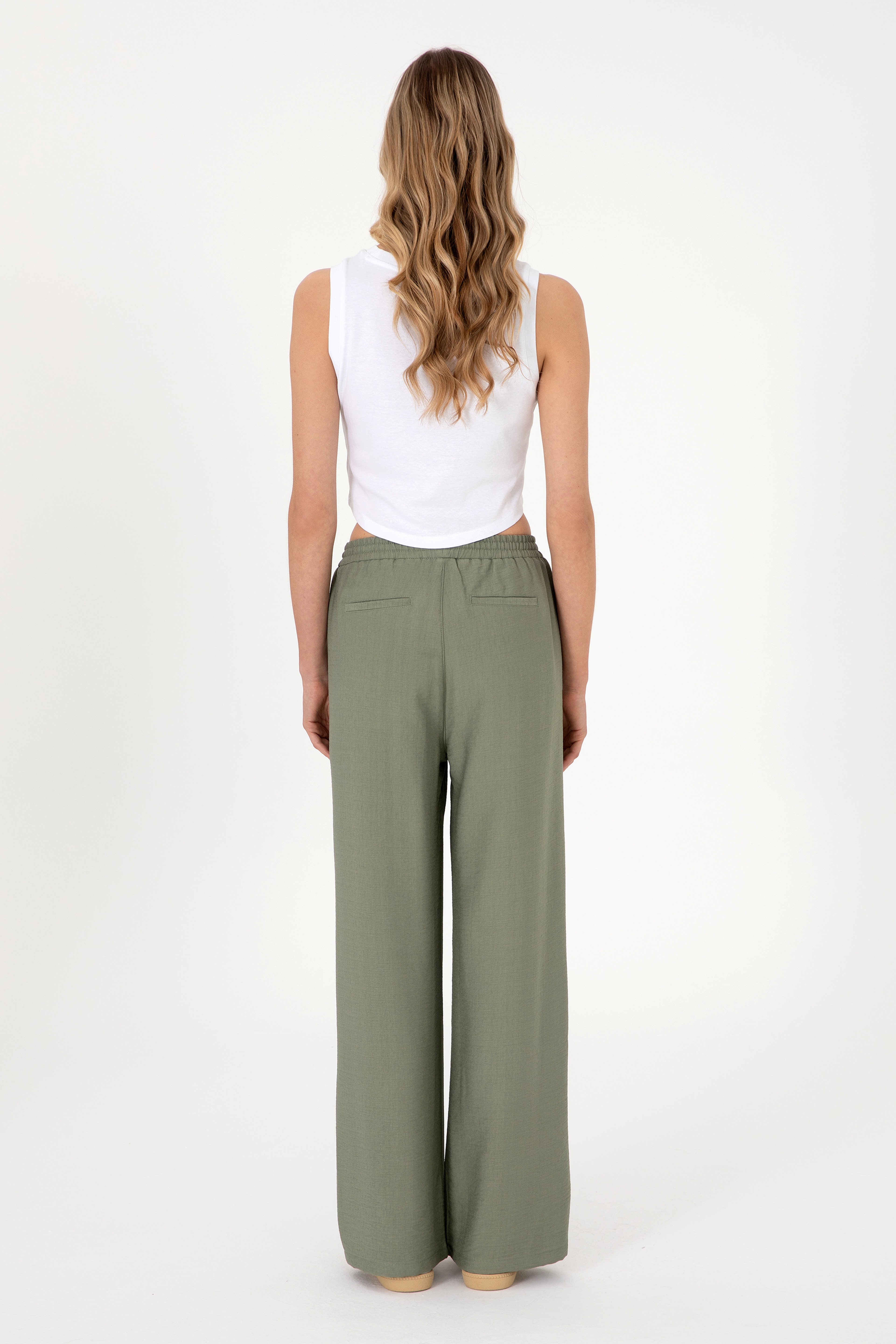 Kadın Koyu Haki Loose Relax Fit Kanvas Pantolon - Image 4