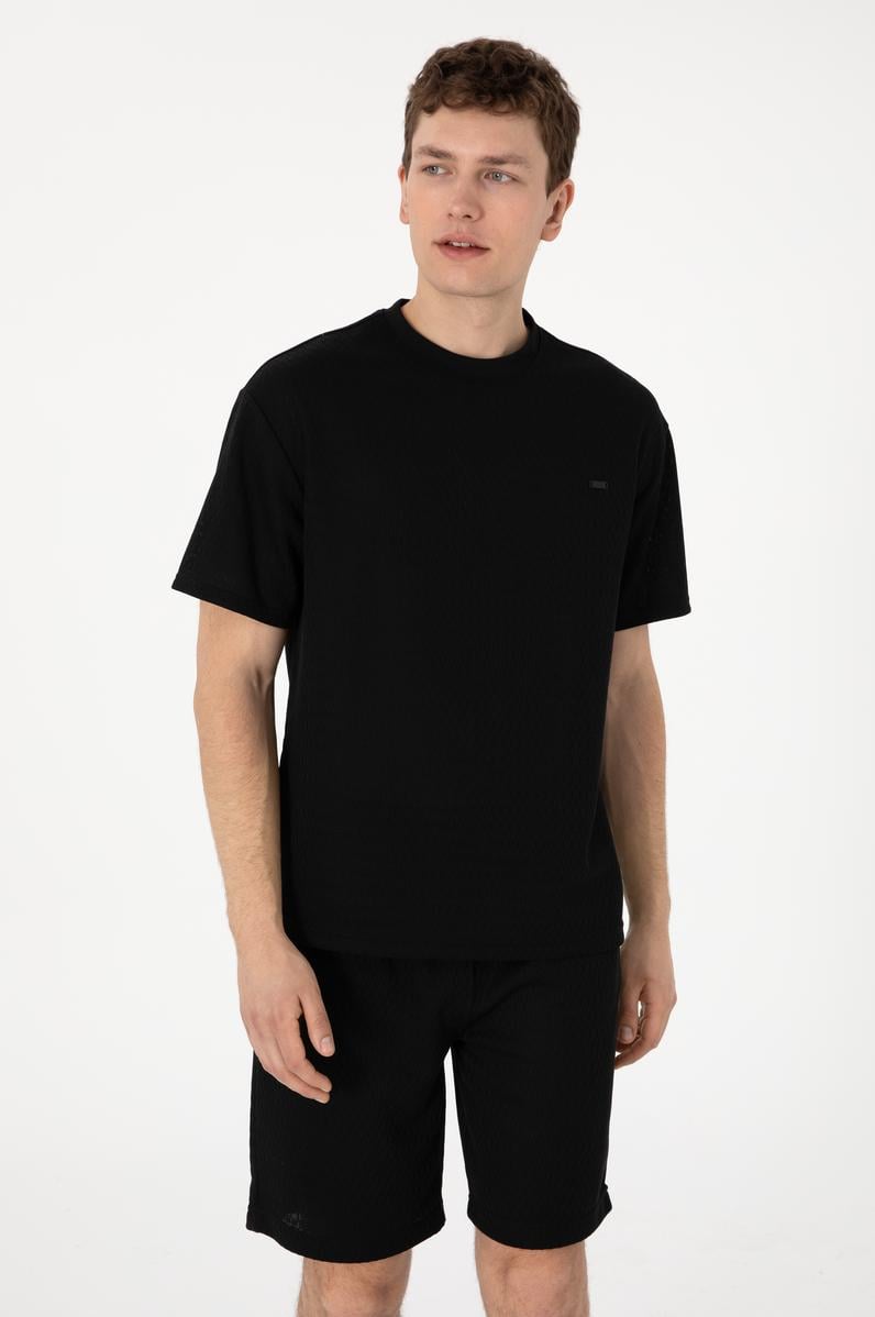 Erkek Comfort Fit Bisiklet Yaka Siyah Tişört