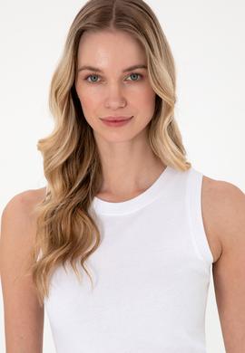 Kadın Beyaz Kolsuz Bisiklet Yaka Basic Tişört - 50305841039