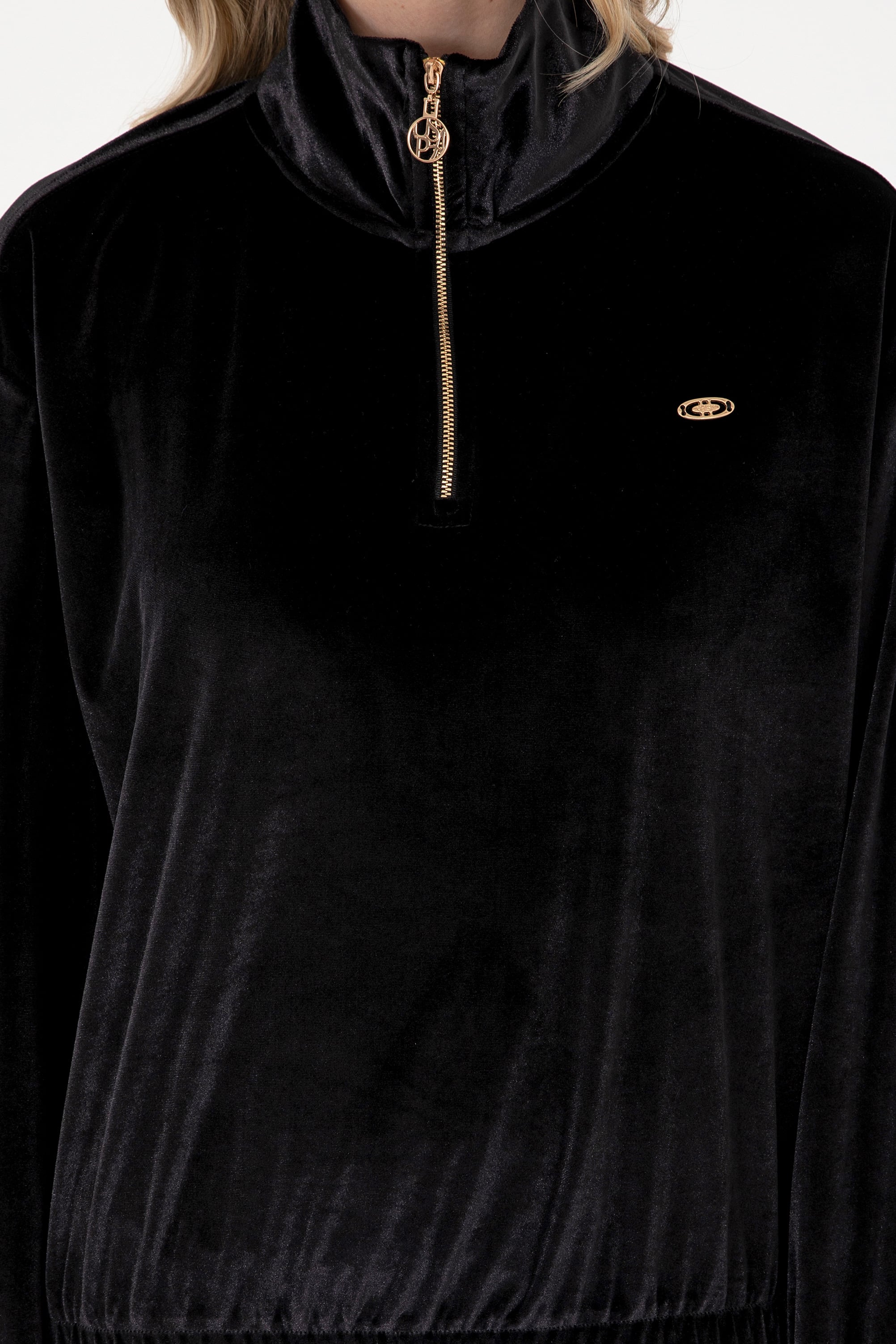 Kadın Siyah Fermuarlı Dik Yaka Sweatshirt - Image 6