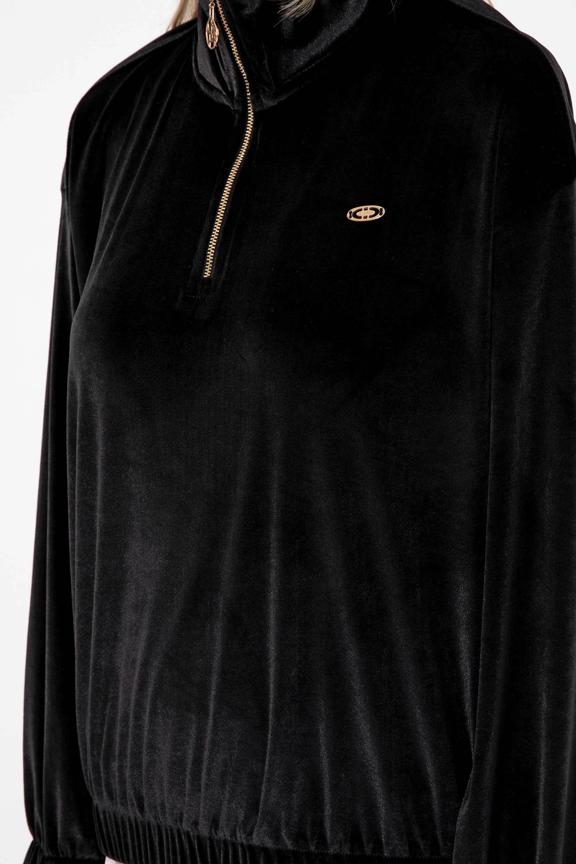 Kadın Siyah Fermuarlı Dik Yaka Sweatshirt - Image 7