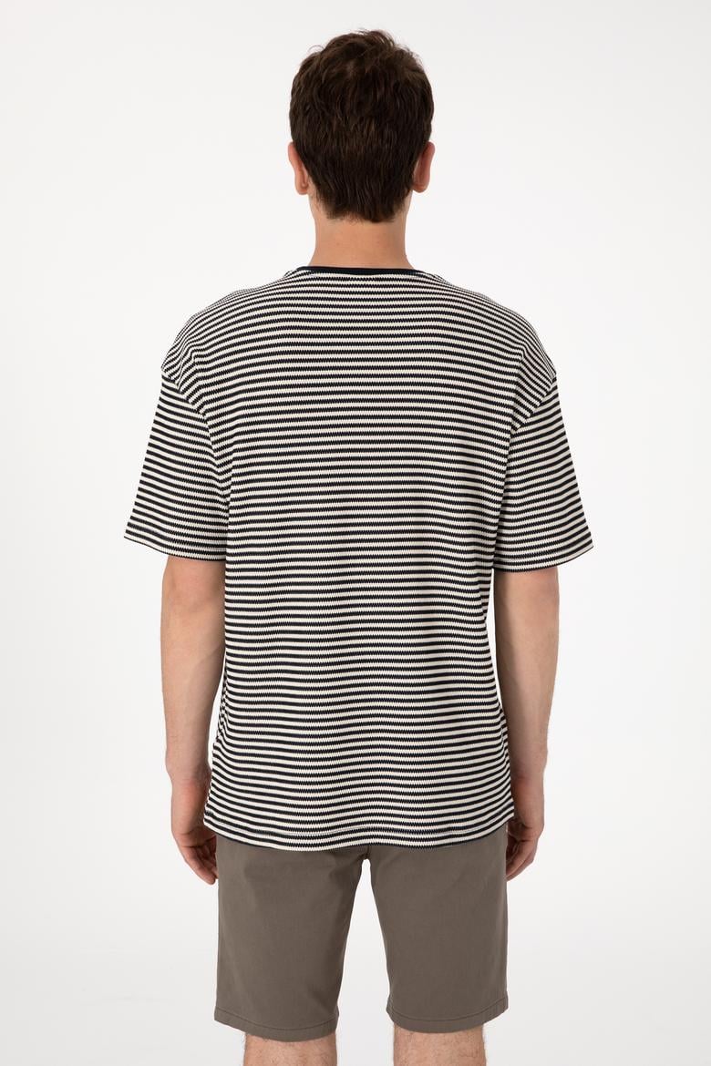 Erkek Comfort Fit Bisiklet Yaka Lacivert Örgü Desenli Tişört - 50300153017