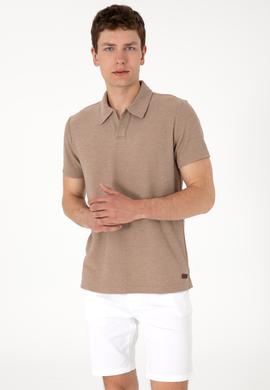 Erkek Regular Fit Kaçık Yaka Camel Dokulu Tişört - 50303227009