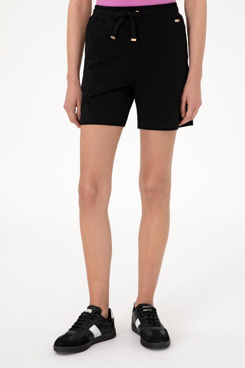 Kadın Siyah Örme Şort