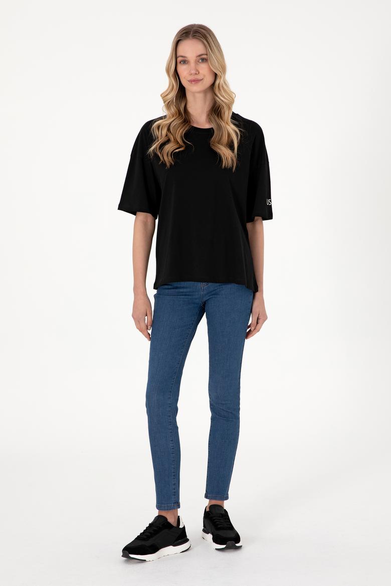 Kadın Siyah Oversize Bisiklet Yaka Tişört - 50305775005