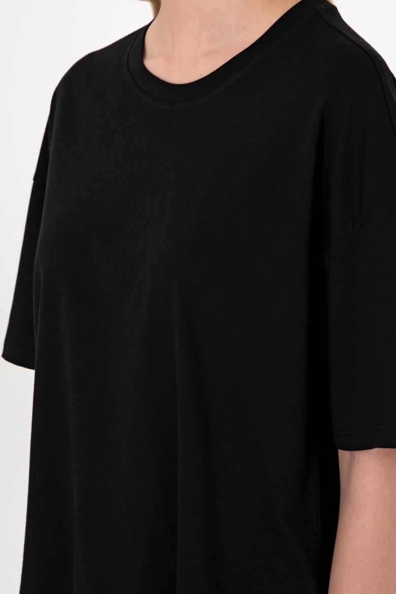 Kadın Siyah Oversize Bisiklet Yaka Tişört - 50305775005