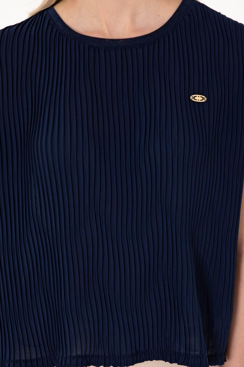 Kadın Lacivert Bisiklet Yaka Tişört - 50300776006