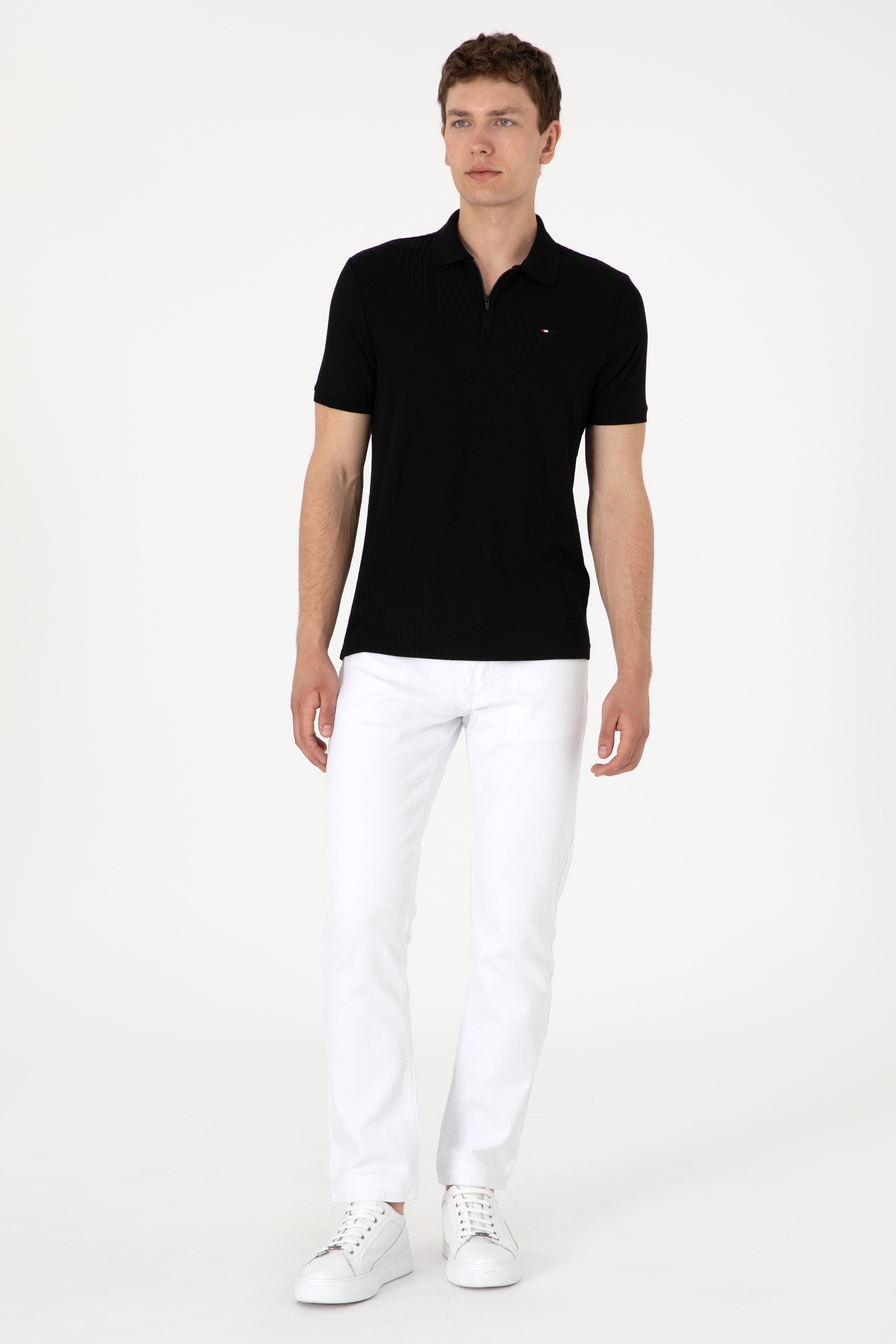 Erkek Regular Fit Fermuarlı Siyah Dokulu Tişört - Image 3