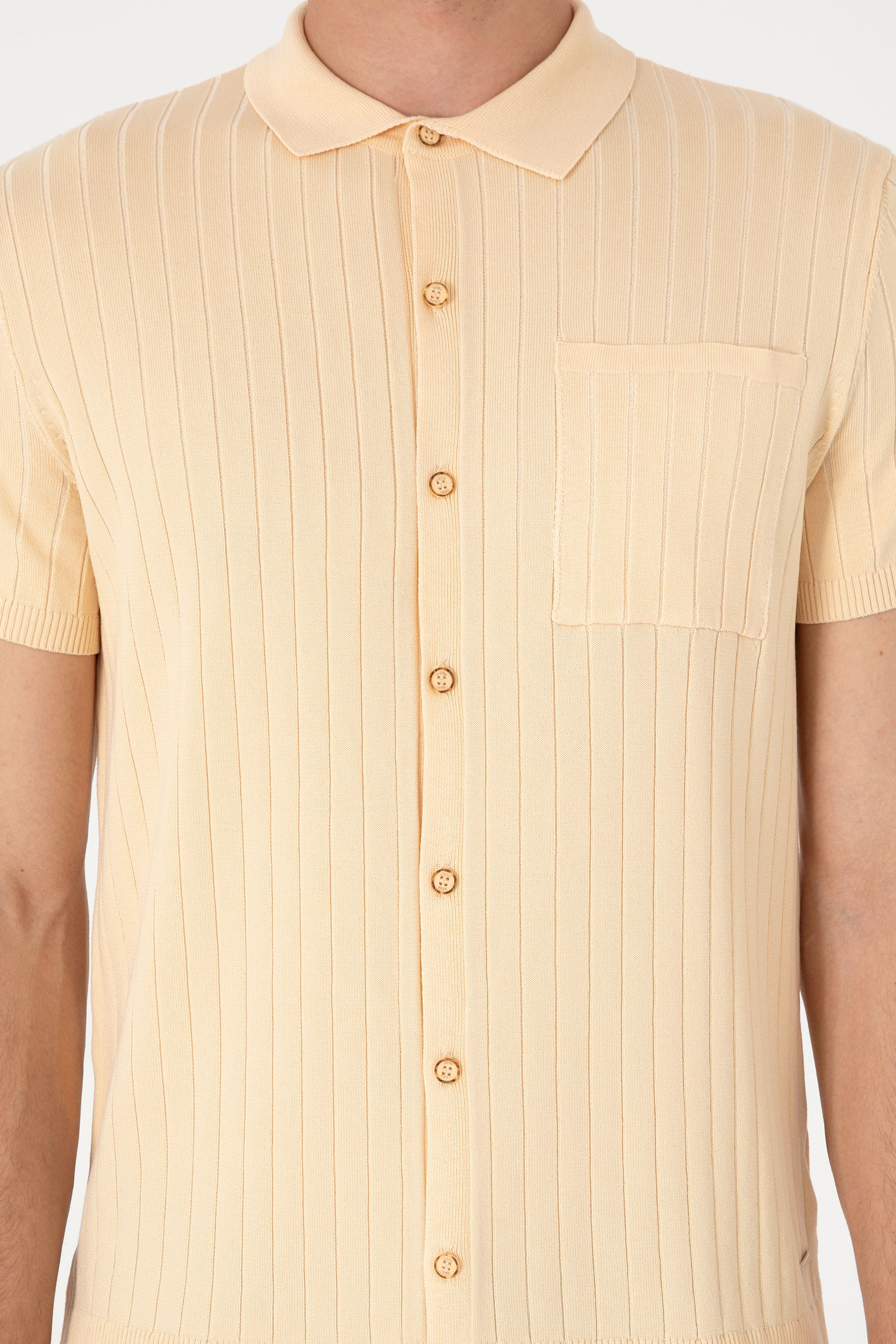 Erkek Slim Fit Bej Düğmeli Triko Tişört