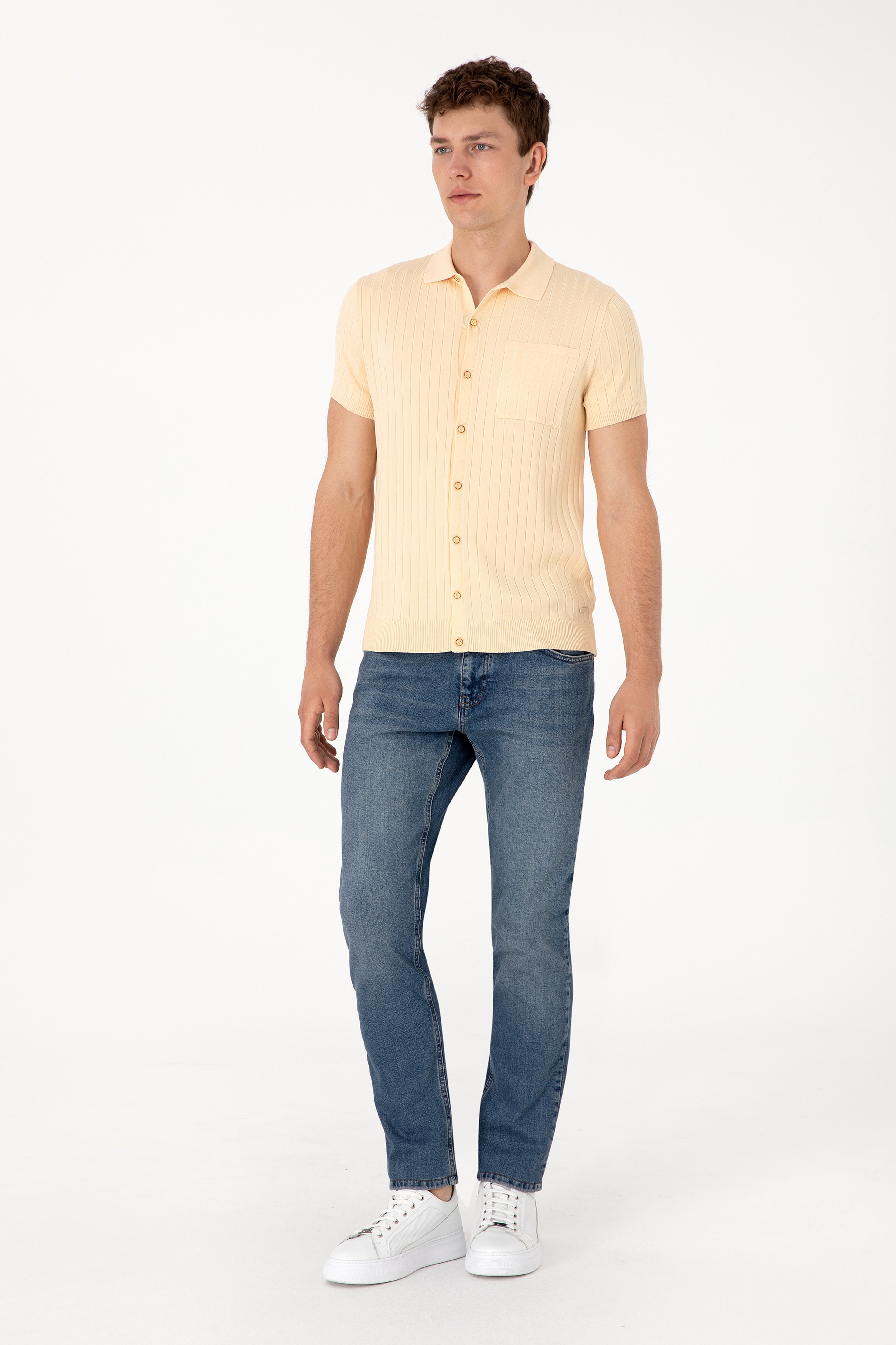 Erkek Slim Fit Bej Düğmeli Triko Tişört - Image 4