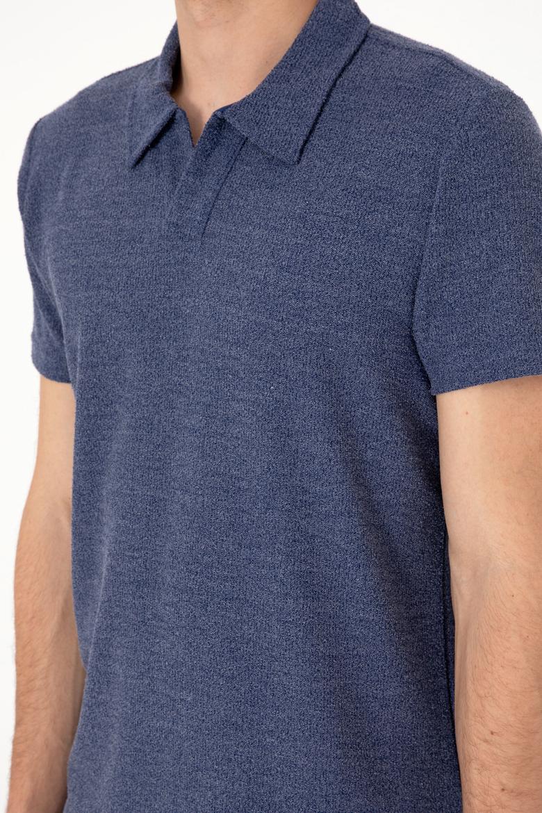 Erkek Regular Fit Kaçık Yaka Açık Lacivert Dokulu Tişört - 50303227014