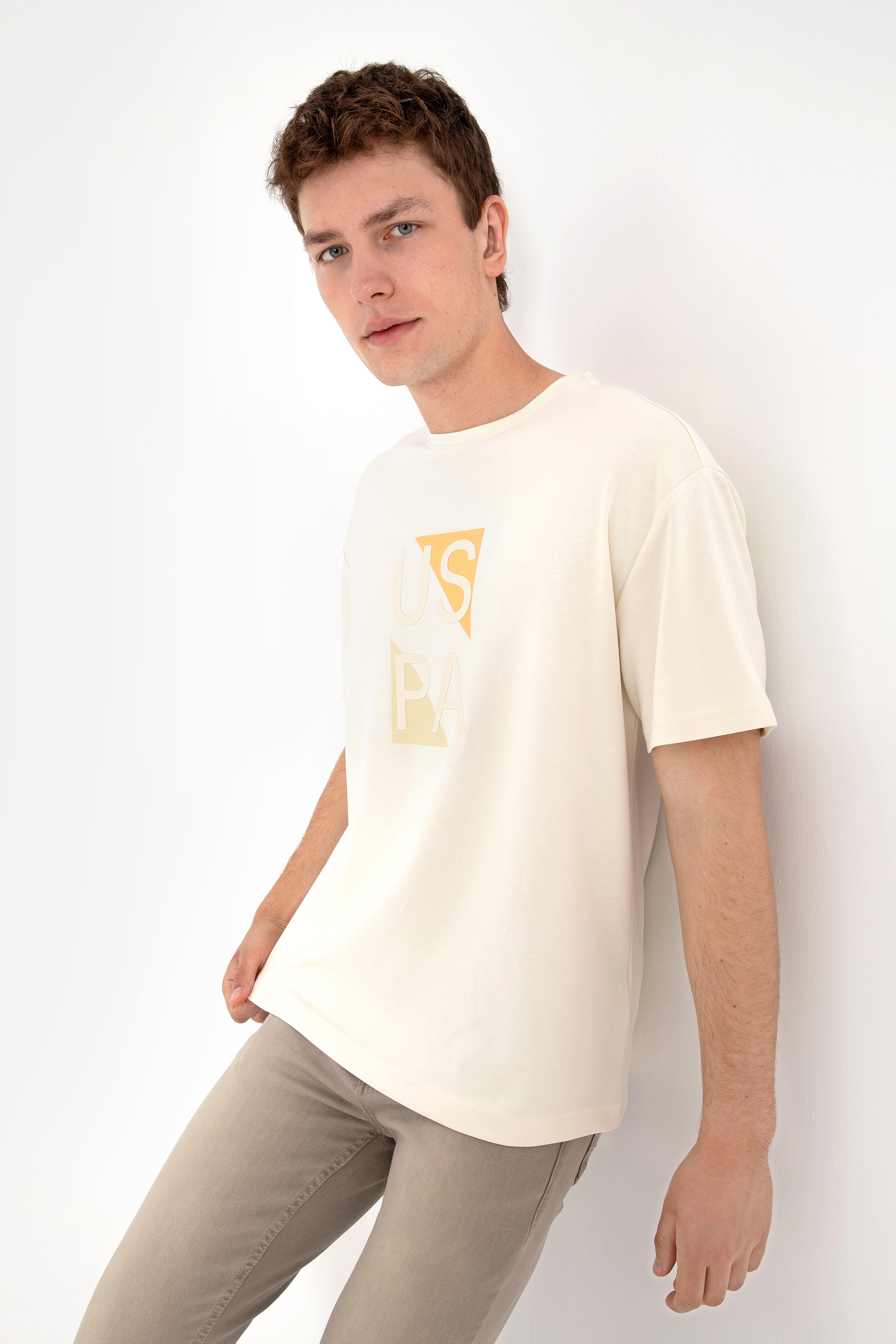 Erkek Comfort Fit Krem Bisiklet Yaka Tişört