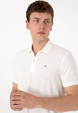 Erkek Regular Fit Fermuarlı Krem Dokulu Tişört - 50299583006