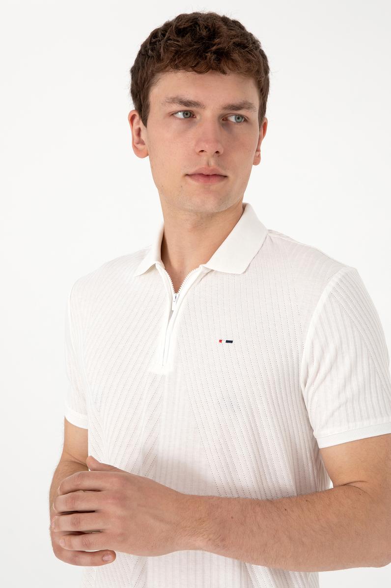 Erkek Regular Fit Fermuarlı Krem Dokulu Tişört