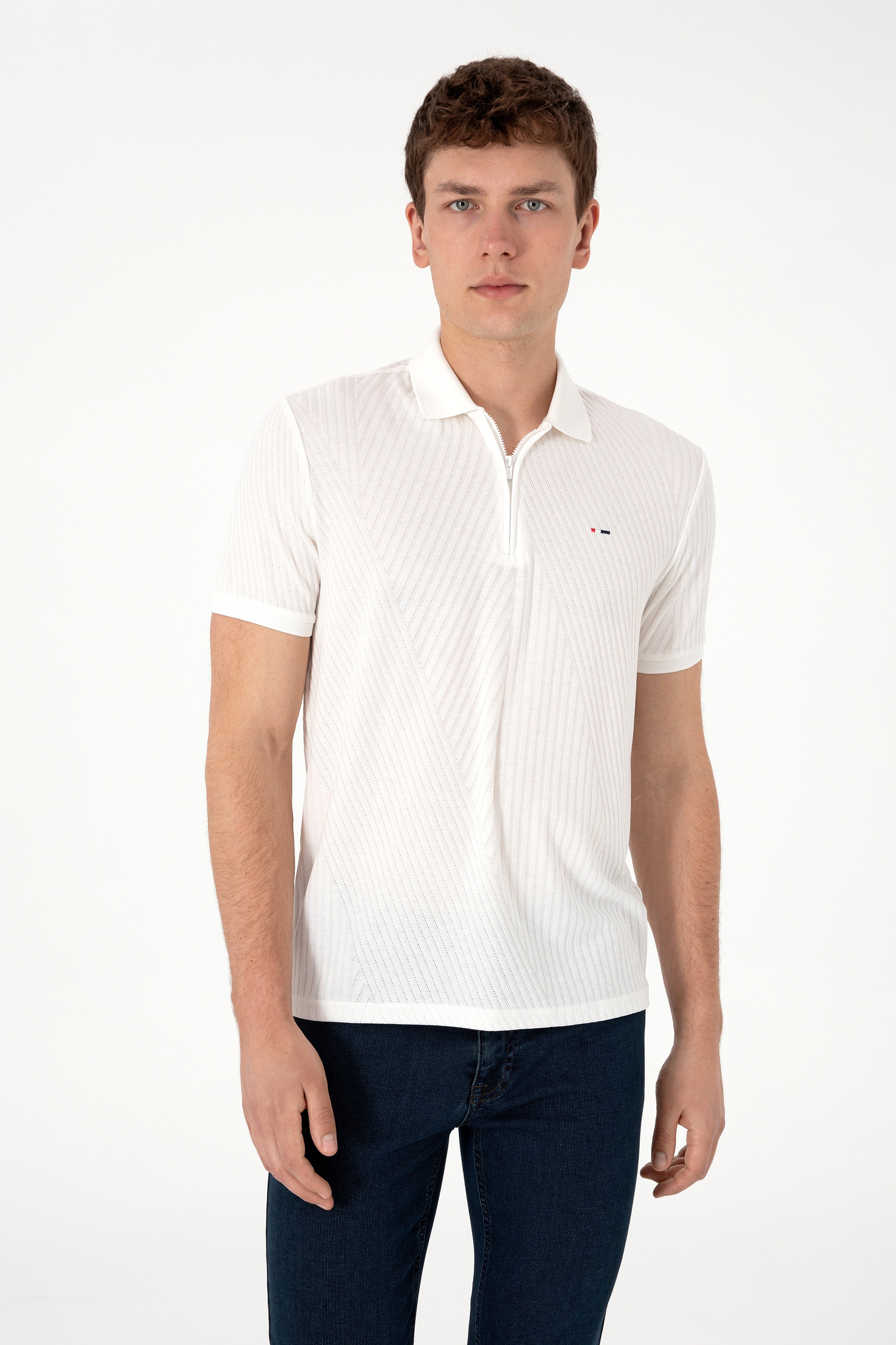 Erkek Regular Fit Fermuarlı Krem Dokulu Tişört - Image 1