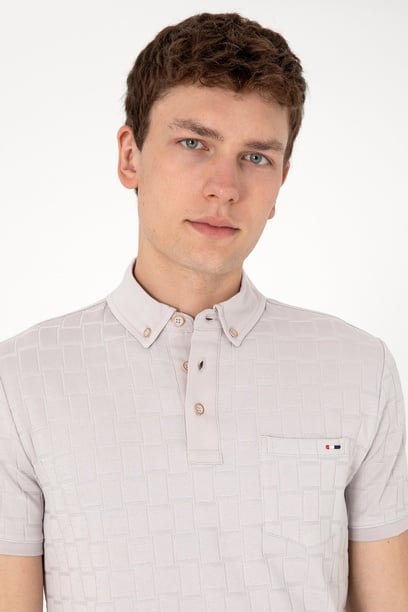 Erkek Slim Fit Polo Yaka Cepli Açık Gri Dokulu Tişört