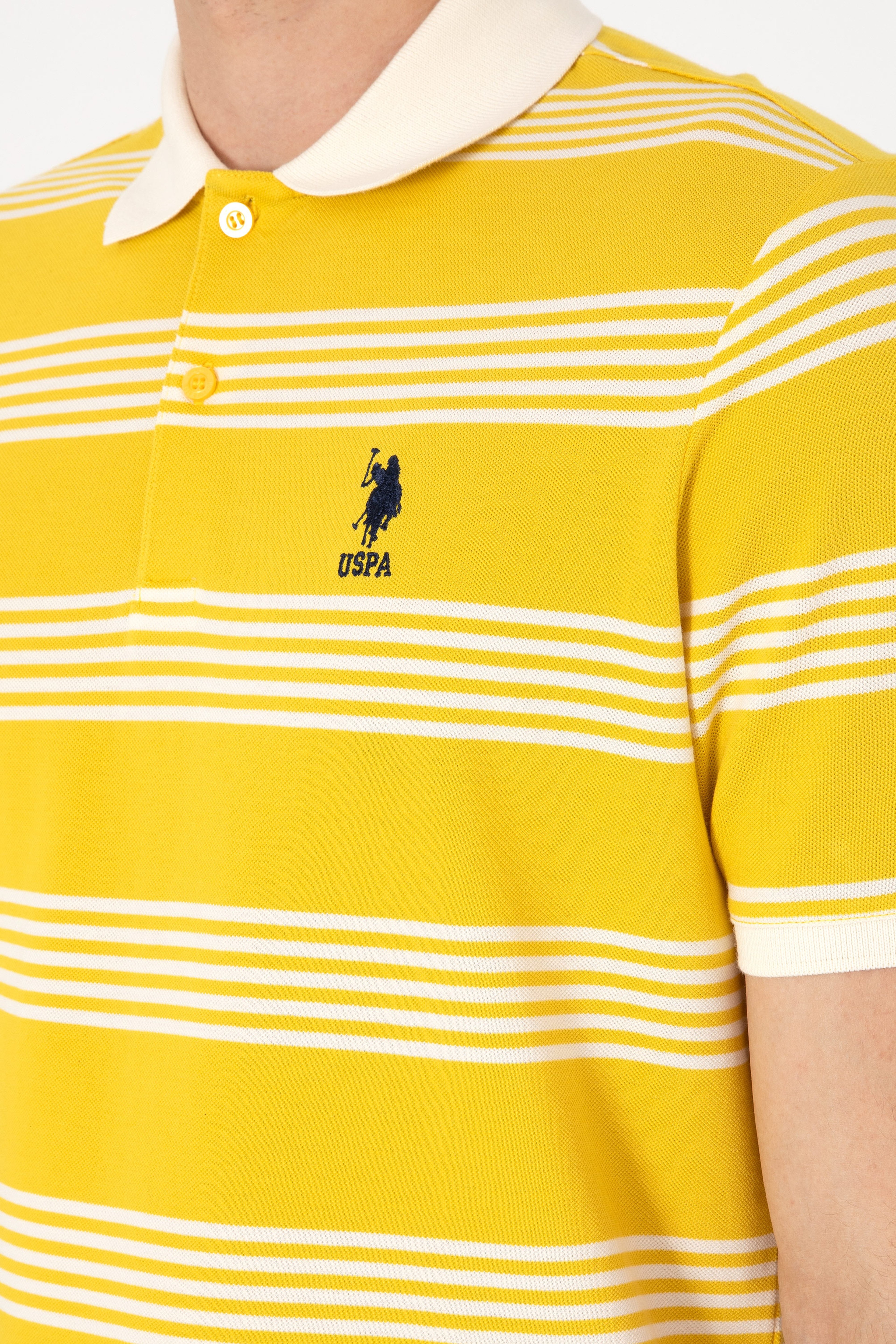 Erkek Regular Fit Polo Yaka Sarı Çizgili Tişört - Image 7