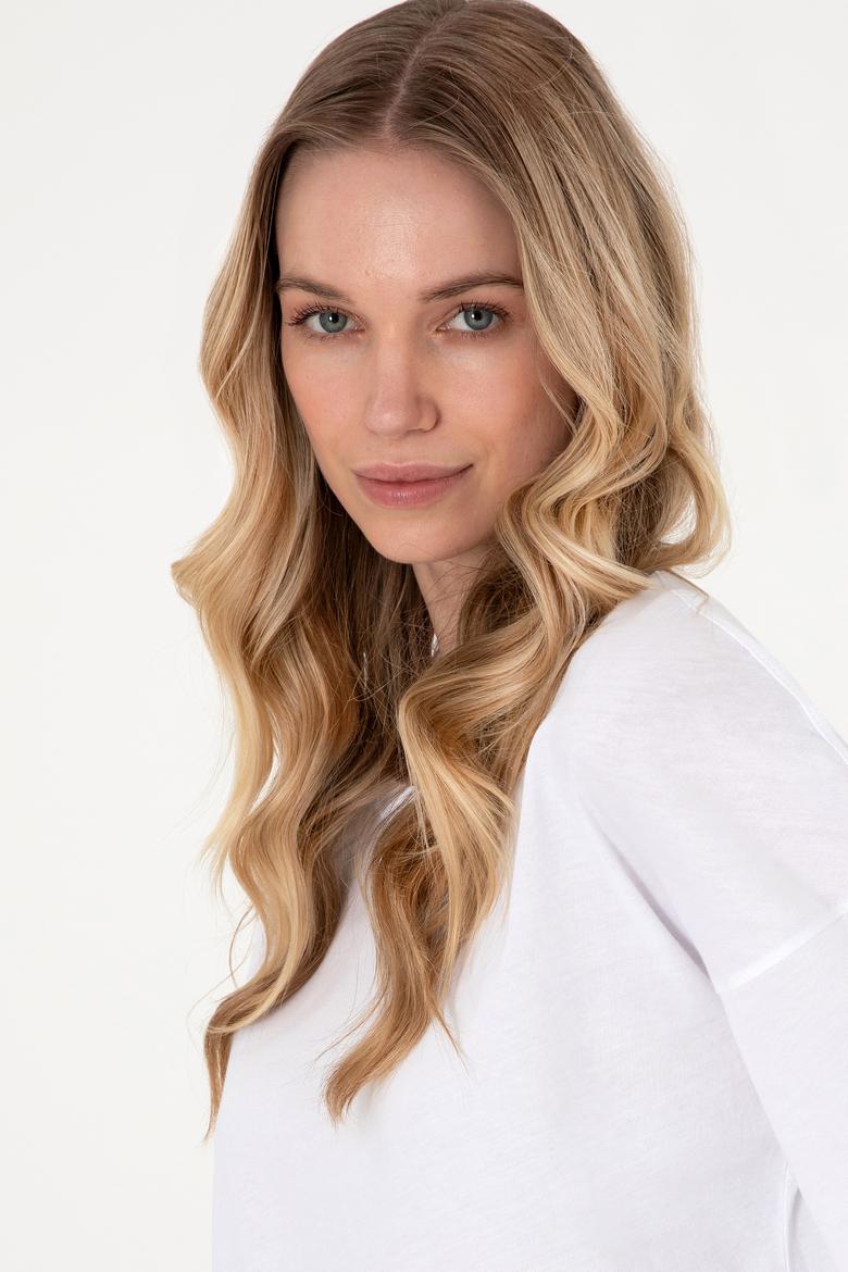 Kadın Beyaz Oversize Bisiklet Yaka Tişört - 50305775024