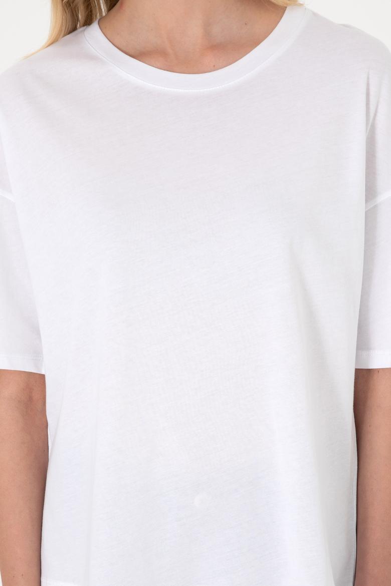 Kadın Beyaz Oversize Bisiklet Yaka Tişört - 50305775024